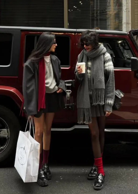 Women in mini skirt winter outfits